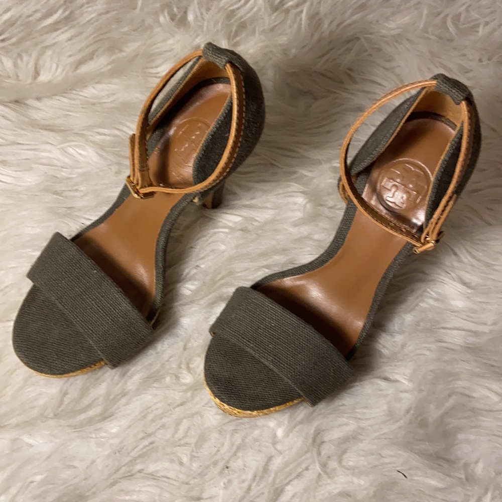 EUC Tory Burch Olive Green Amina Platform Stilettos - Picture 3 of 13